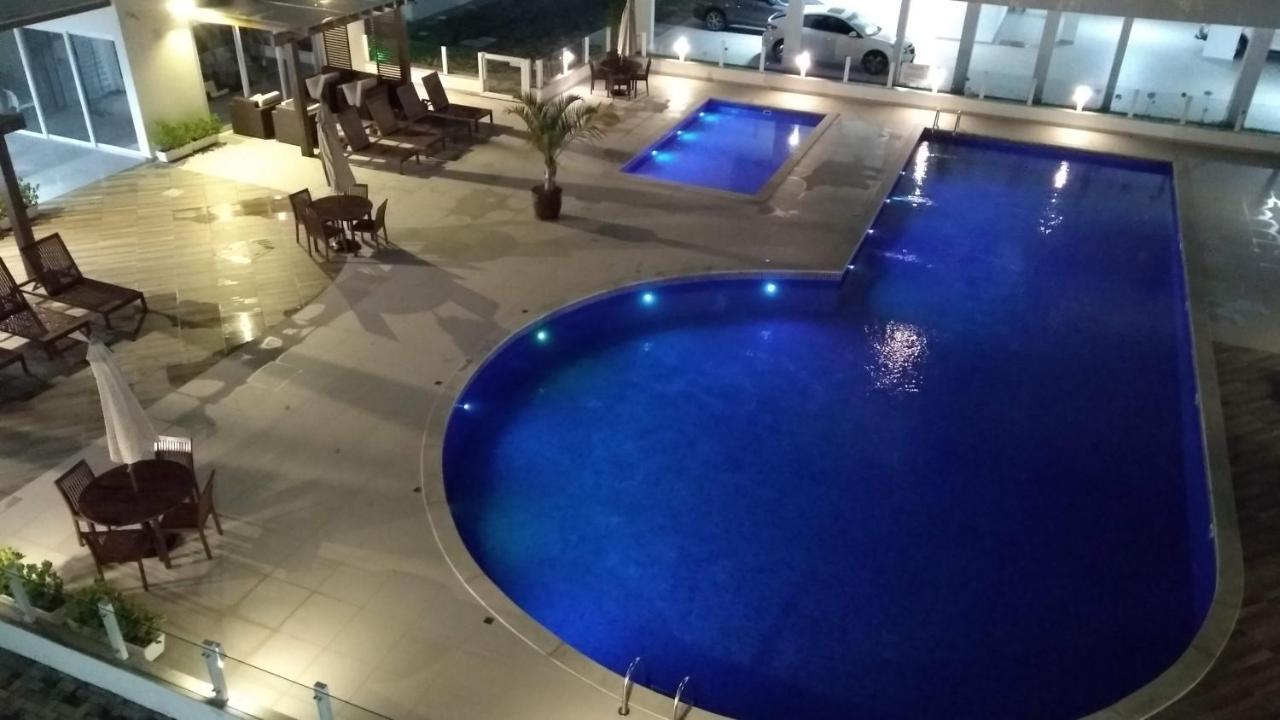 Apartamento Frente Para A Piscina A Uma Quadra Da Praia Florianopolis Exterior photo