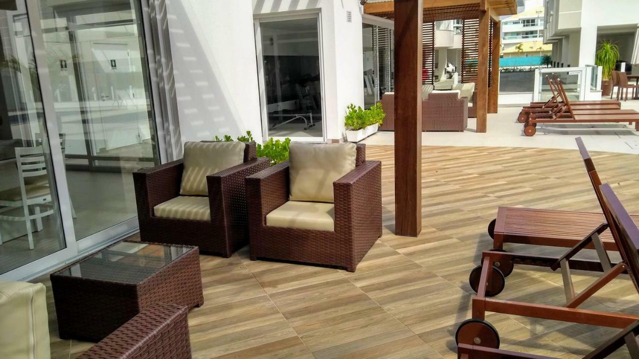 Apartamento Frente Para A Piscina A Uma Quadra Da Praia Florianopolis Exterior photo